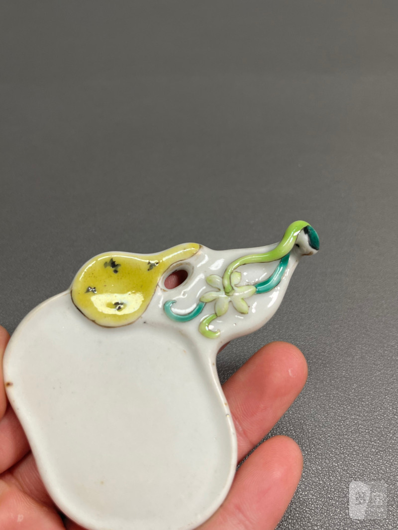 清道光  粉彩葫芦形笔舔（带木座） - 图11